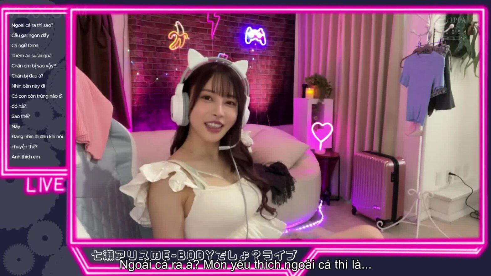 Em Gái Nhà Bên Mặc Bikini Rất Nhỏ Xin Anh Trai Hàng Xóm Bôi Kem Chống Nắng